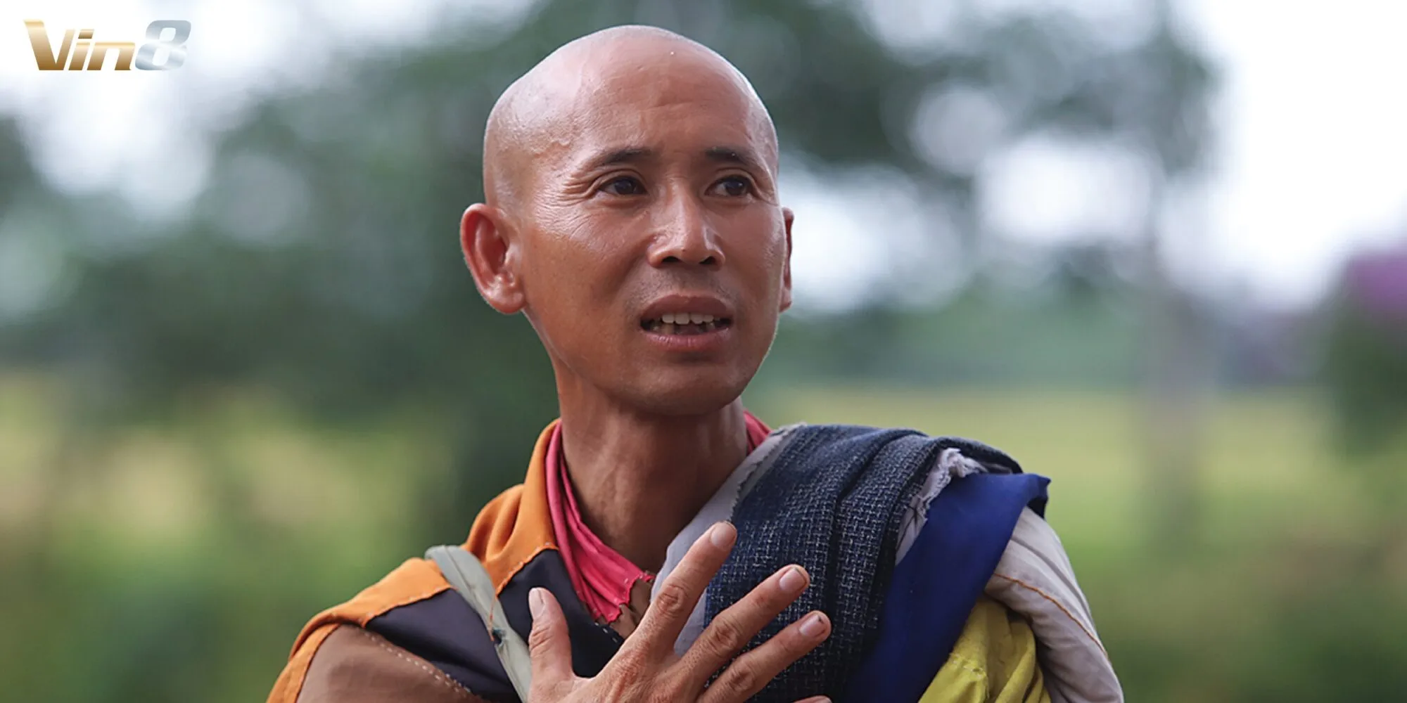 Thầy Thích Minh Tuệ làm xôn xao cõi mạng