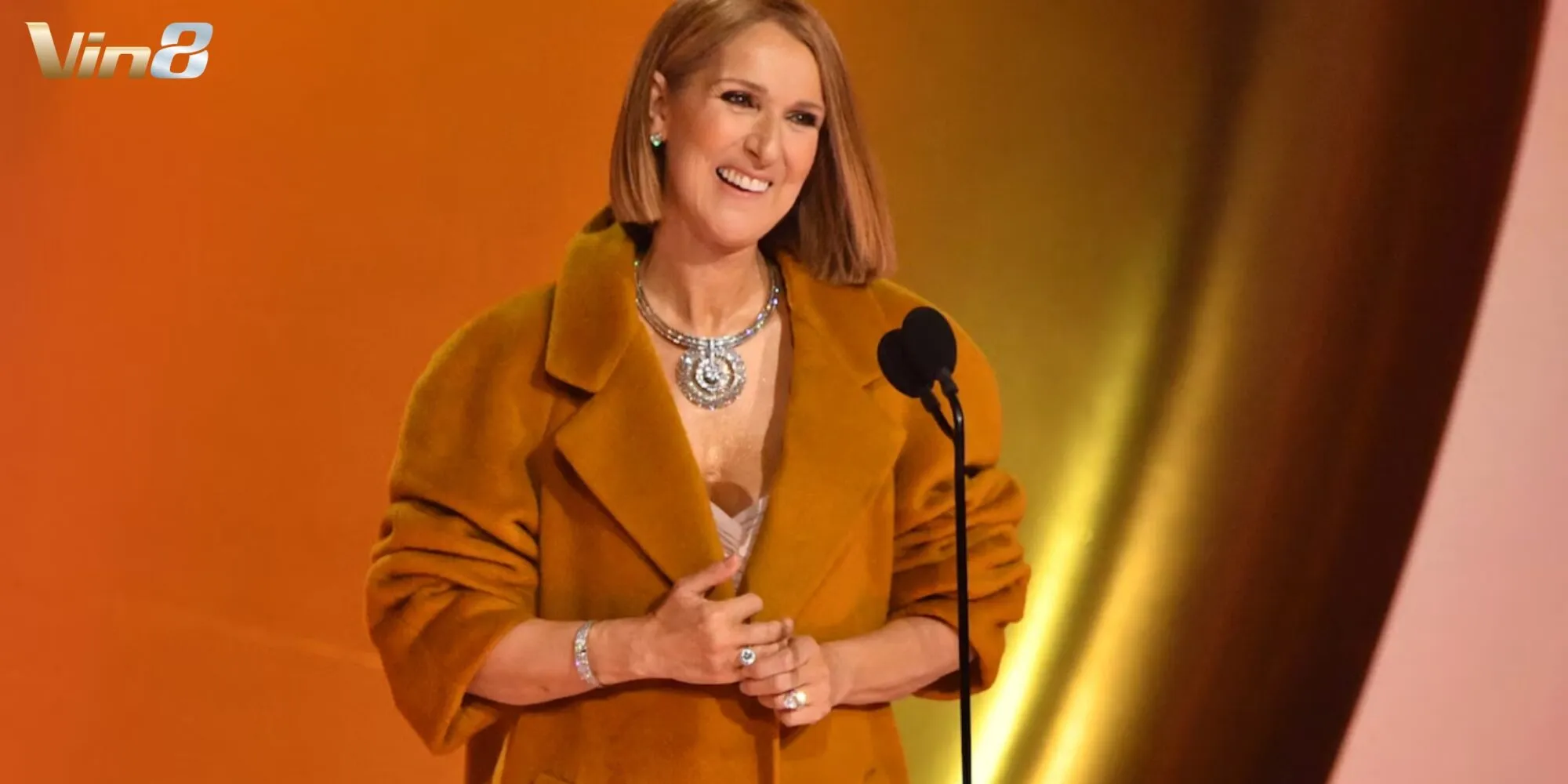 Công chúng vỡ òa trước màn tái xuất đầy cảm hứng của Celine Dion